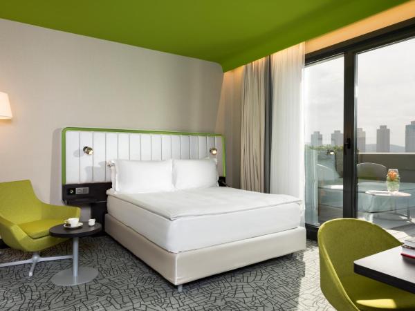 Park Inn by Radisson Istanbul Atasehir : photo 3 de la chambre chambre supérieure avec terrasse
