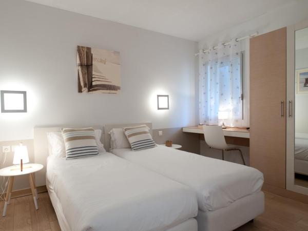 Résidence Marina Di Santa Giulia : photo 9 de la chambre appartement premium - 2 chambres - cala sultana