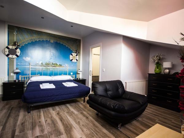 Hotel Ria de Bilbao : photo 5 de la chambre chambre lit queen-size supérieure avec lit d'appoint
