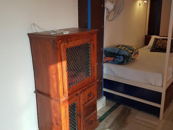 Yogis Guest House : photo 4 de la chambre chambre familiale