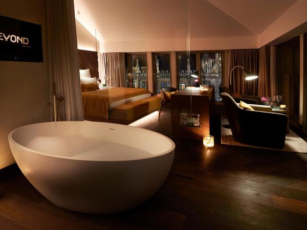 BEYOND by Geisel - Adults only : photo 3 de la chambre suite avec vue