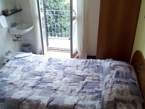 Hotel Tirreno : photo 8 de la chambre chambre simple standard avec salle de bains commune