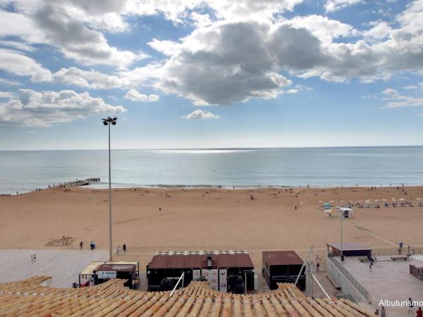 Edificio Albufeira Apartamentos A. Local - Albuturismo Lda : photo 8 de la chambre studio - vue sur mer