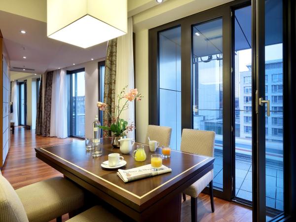 Eurostars Berlin : photo 6 de la chambre suite exécutive