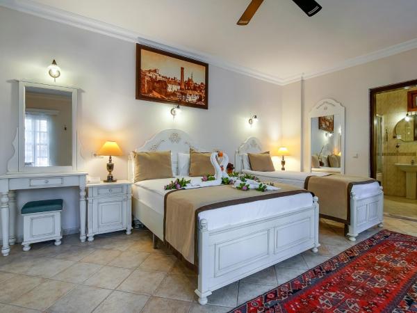 La Paloma Hotel : photo 2 de la chambre suite avec baignoire spa