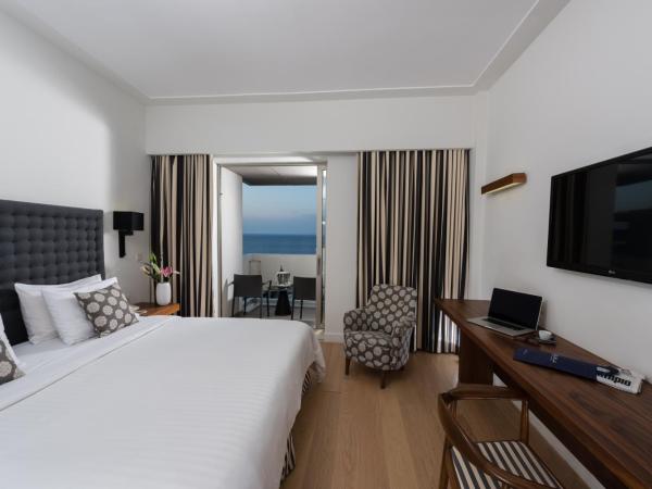 Aquila Atlantis Hotel : photo 4 de la chambre chambre exécutive - vue sur port