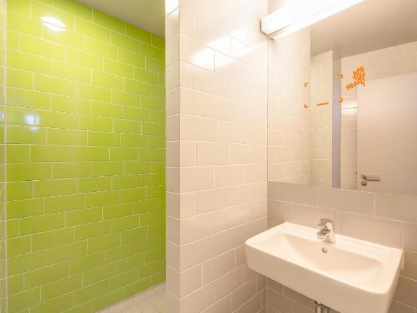 Generator Berlin Mitte : photo 4 de la chambre chambre familiale