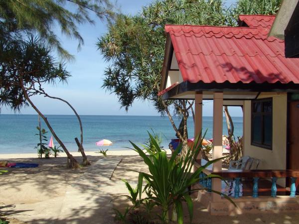 Nature Beach Resort, Koh Lanta : photo 2 de la chambre bungalow - côté plage