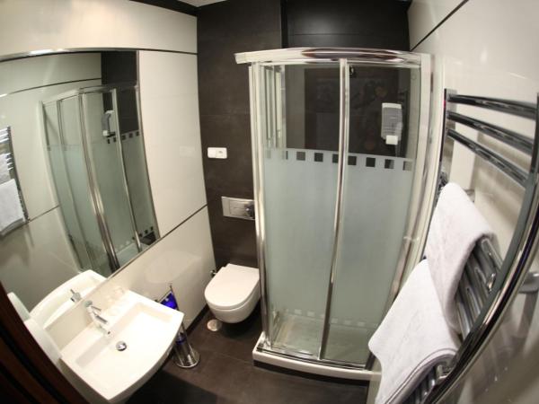 Hostal Atocha Almudena Martín : photo 5 de la chambre chambre double