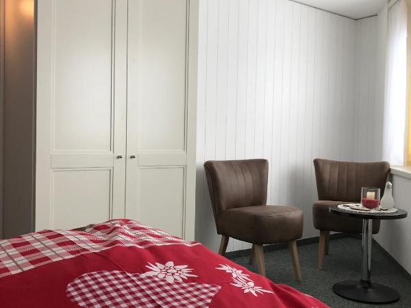 Berggasthaus First - Only Accessible by Cable Car : photo 3 de la chambre chambre double - vue sur montagne