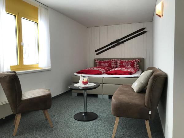 Berggasthaus First - Only Accessible by Cable Car : photo 4 de la chambre chambre familiale - vue sur montagne (6 personnes)