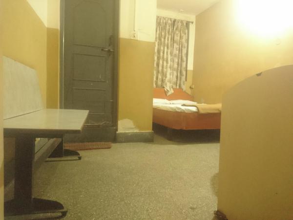 Greens Residency : photo 8 de la chambre chambre triple Économique