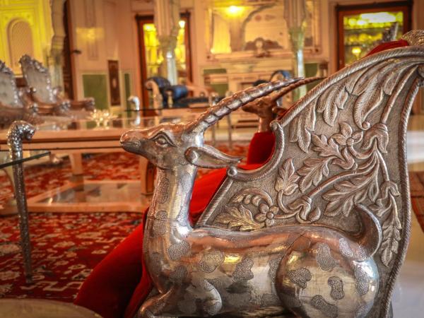 The Raj Palace (Small Luxury Hotels of the World) : photo 7 de la chambre suite présidentielle