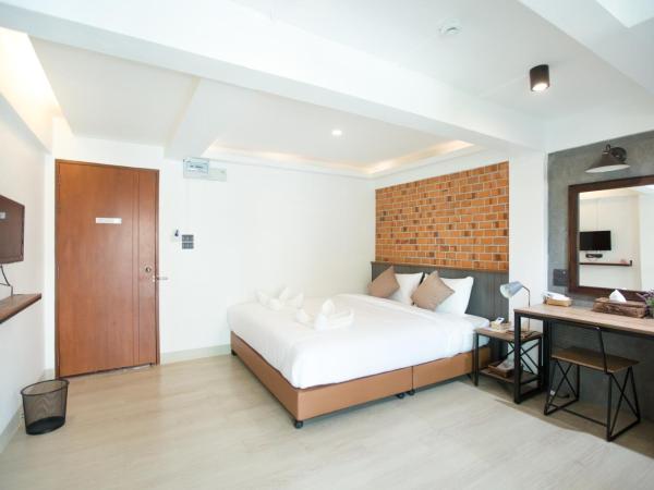 The Old City Wall Inn : photo 3 de la chambre chambre double - vue sur jardin