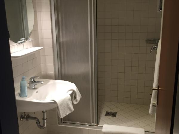 Hotel Süderelbe : photo 6 de la chambre chambre simple