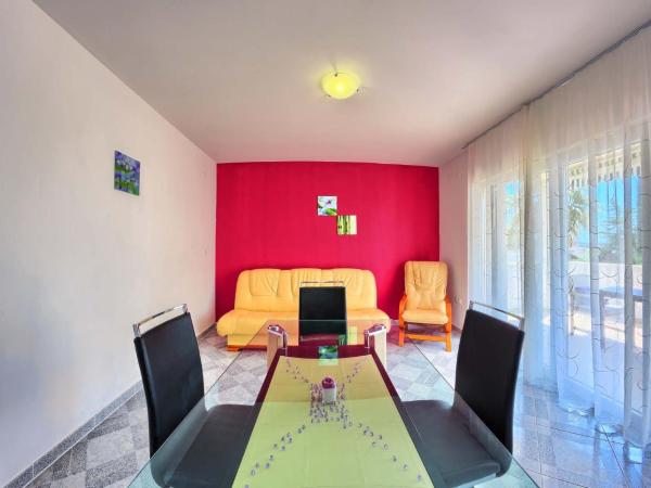 Apartments CVITA Holiday : photo 10 de la chambre appartement 2 chambres confort avec terrasse