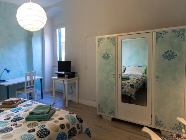 Le Camere di Casa Cassandra : photo 2 de la chambre chambre triple avec salle de bains privative séparée