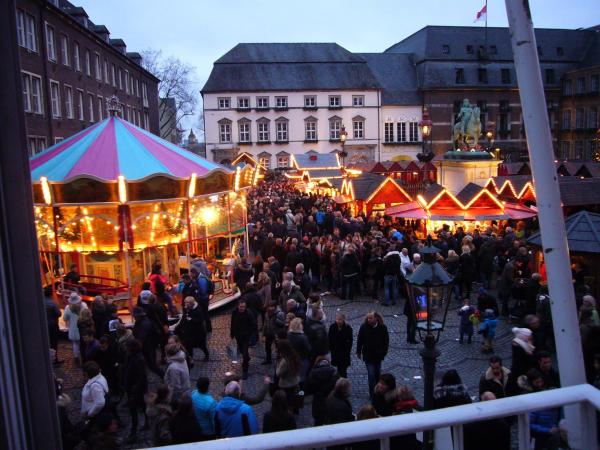 Apartement mit Dachterrasse - bei Curth klingen - Teilen Sie uns Ihre Ankunfszeit mit : photo 5 de la chambre appartement