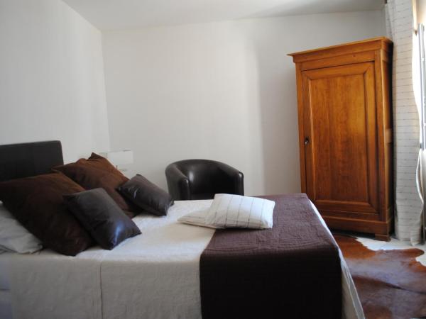 Hôtel Restaurant Le Provençal : photo 4 de la chambre chambre familiale