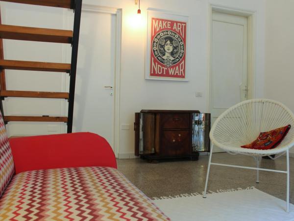 Sa Prazza GuestHouse : photo 3 de la chambre grande chambre double 