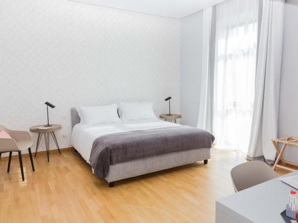 200 ROOMS & TERRACE : photo 10 de la chambre chambre double standard