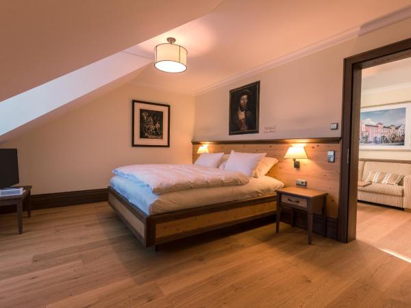 Hotel & Gaststätte zum Erdinger Weißbräu : photo 4 de la chambre suite