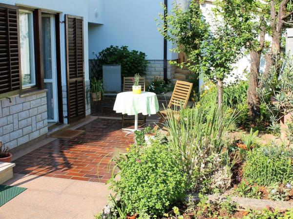 App. Fiorela : photo 4 de la chambre appartement - rez-de-chaussée