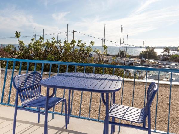 Hôtel La Reine Jane : photo 4 de la chambre chambre double avec balcon - premier Étage - vue sur mer
