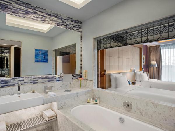 The Grand Tarabya Hotel : photo 4 de la chambre chambre lits jumeaux de luxe - vue sur port de plaisance