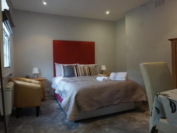 Golden Cross Guesthouse : photo 7 de la chambre chambre double avec salle de bains commune