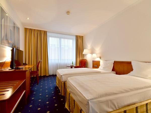 Hotel Coronet : photo 4 de la chambre chambre double ou lits jumeaux