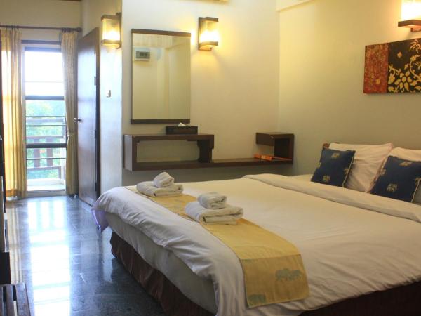 Rainforest ChiangMai Hotel : photo 3 de la chambre chambre double standard avec douche