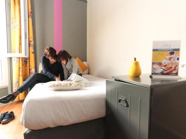 Arty Paris Porte de Versailles by River : photo 3 de la chambre chambre simple avec salle de bains privative