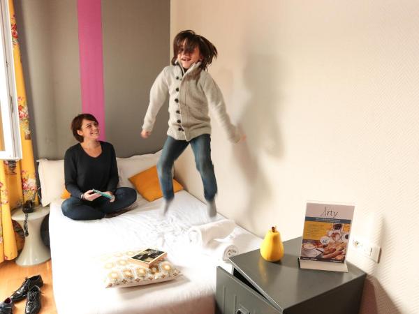 Arty Paris Porte de Versailles by River : photo 4 de la chambre chambre simple avec salle de bains privative