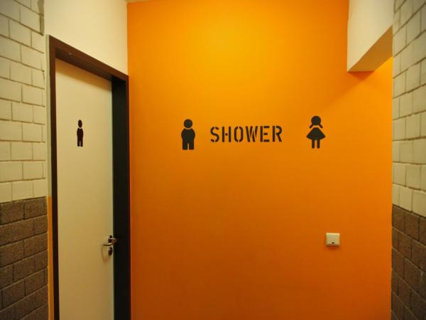 Industriepalast Berlin : photo 9 de la chambre hébergement 6 lits