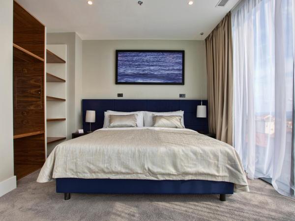 Marvie Hotel & Health : photo 8 de la chambre suite premium avec baignoire spa – vue sur mer