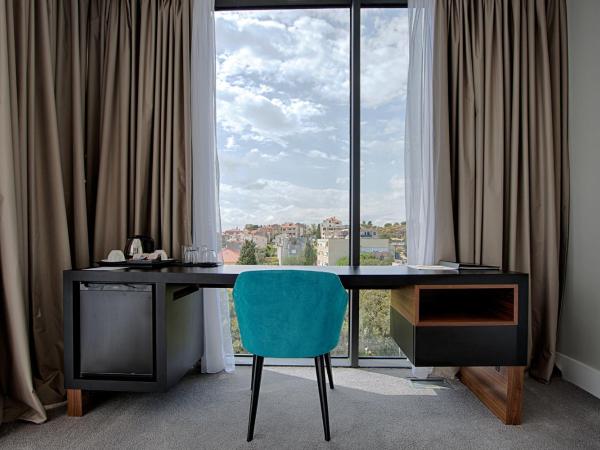 Marvie Hotel & Health : photo 8 de la chambre suite premium avec baignoire spa – vue sur mer