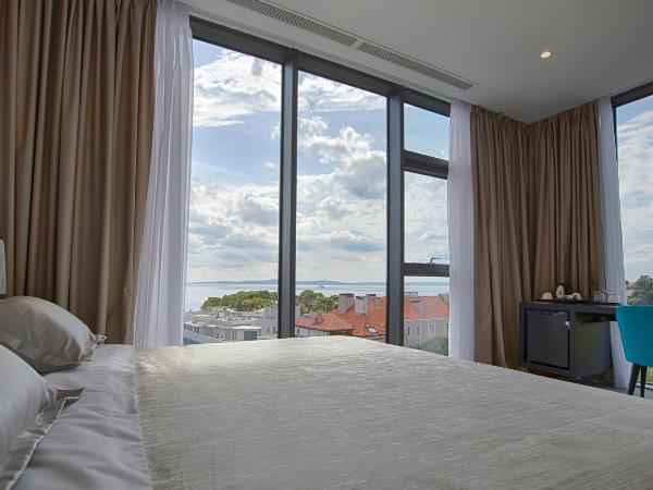 Marvie Hotel & Health : photo 6 de la chambre suite premium avec baignoire spa – vue sur mer