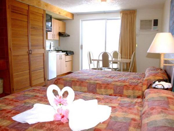 Alba Suites Acapulco : photo 3 de la chambre chambre avec 2 lits doubles - vue sur piscine