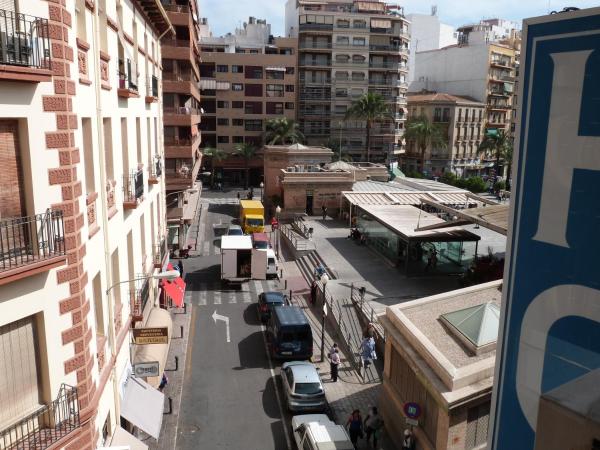 LÀtic Rooms : photo 6 de la chambre chambre lits jumeaux - vue sur ville