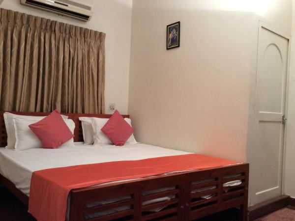 Veda Vihar Homestay & Yoga Centre : photo 2 de la chambre chambre deluxe double ou lits jumeaux