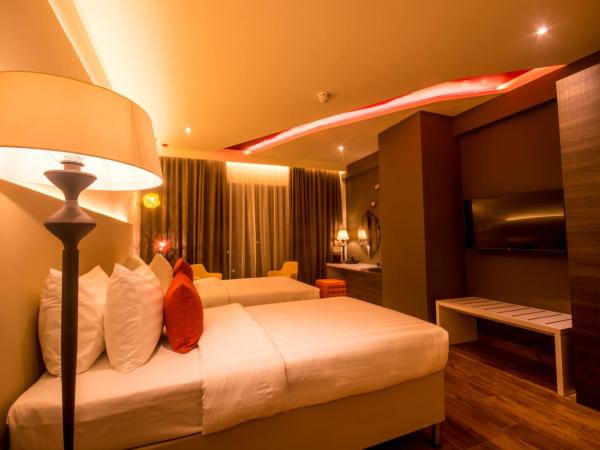 Carnelian by Glory Bower Hotels : photo 6 de la chambre chambre lits jumeaux exécutive