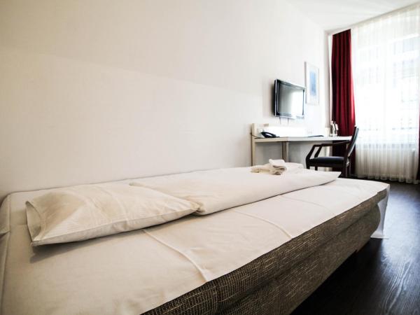 Hotel Prens Berlin : photo 8 de la chambre chambre triple confort