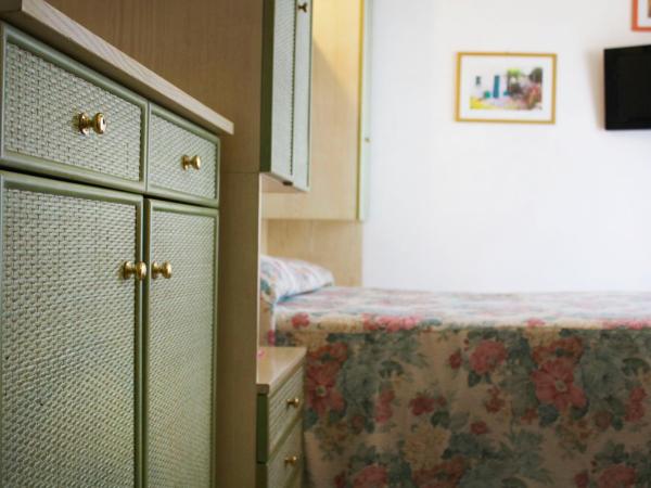 Hotel Residence Charles : photo 7 de la chambre chambre double ou lits jumeaux