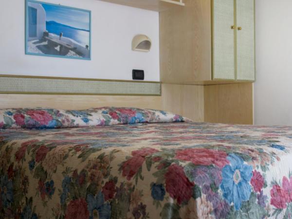 Hotel Residence Charles : photo 6 de la chambre chambre double ou lits jumeaux