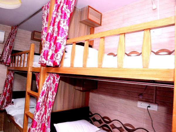 Delta Dormitory : photo 1 de la chambre lit simple dans dortoir pour hommes avec salle de bains commune