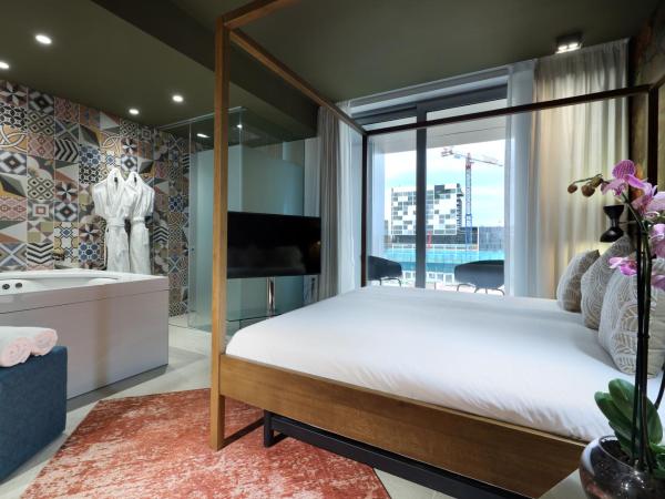 Hotel SB Glow 4 Sup : photo 5 de la chambre suite avec jacuzzi