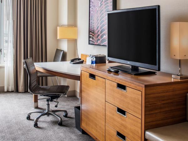 Hyatt Regency McCormick Place : photo 9 de la chambre chambre d'angle lit king-size