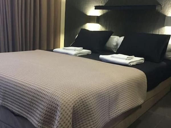 Stylish Seaview Rooftop : photo 3 de la chambre chambre double deluxe avec balcon - vue sur mer