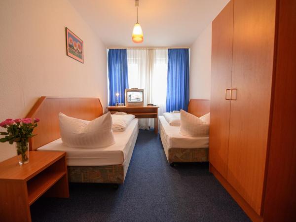 Mini Himalaya Frankfurt City Messe : photo 1 de la chambre chambre lits jumeaux avec toilettes communes